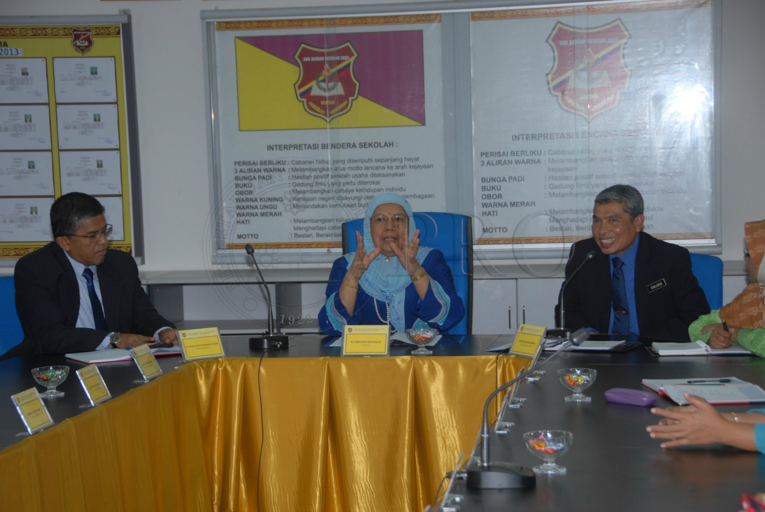 PRO 14 01 SEKOLAH FBA 8093